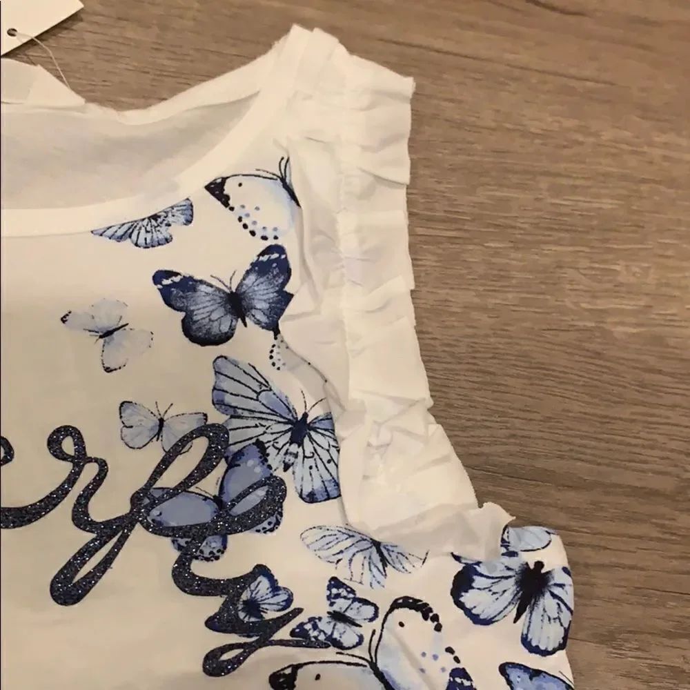 Butterfly top  🦋 - Picture 3 of 5